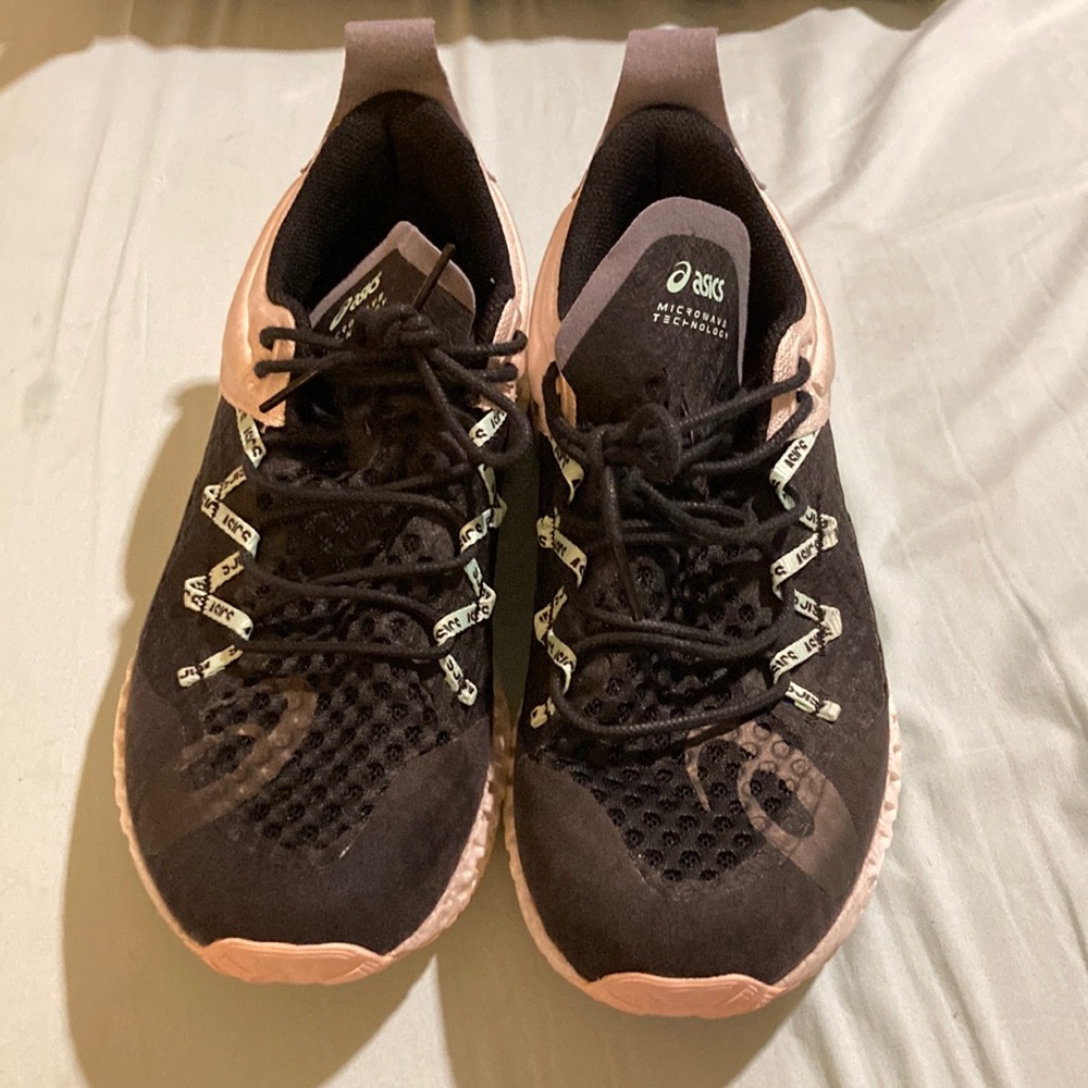 ASICS womens size 9.5 sneakers